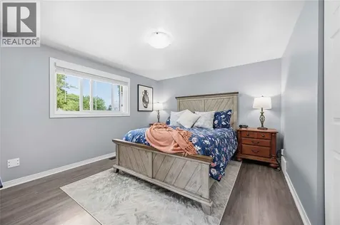 862 Montrose Street Sarnia ON N7T 5B7