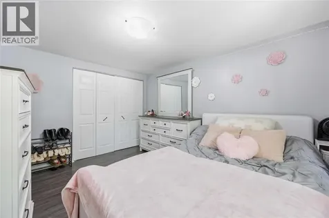 862 Montrose Street Sarnia ON N7T 5B7