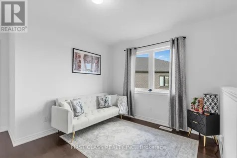15 Abbey Crescent Barrie ON L9J 0W9