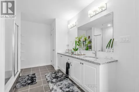 15 Abbey Crescent Barrie ON L9J 0W9