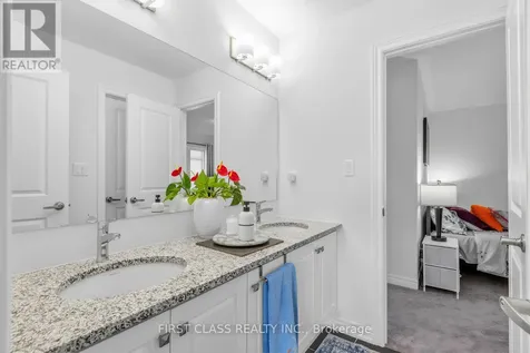 15 Abbey Crescent Barrie ON L9J 0W9