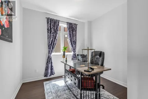 15 Abbey Crescent Barrie ON L9J 0W9