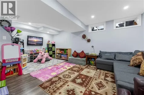 370 Stonehenge Drive Ancaster ON L9K 0H9