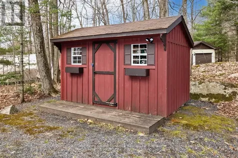 391 Salmon Lake Road Seguin ON P2A 2W8