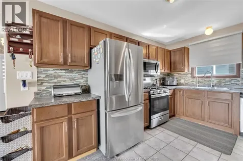 1812 Vicky Circle Windsor ON N8W 5P6