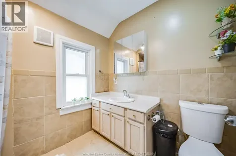1170 Pierre Avenue Windsor ON N9A 2L4