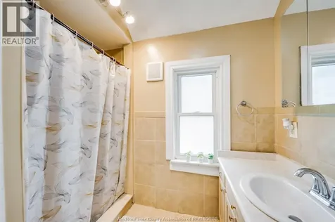 1170 Pierre Avenue Windsor ON N9A 2L4
