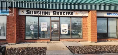 2825-2885 Lauzon Parkway Windsor ON N8T 3H5