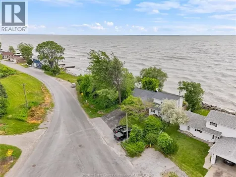866 Point Pelee Drive Leamington ON N8H 3V4