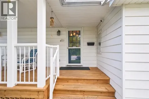 866 Point Pelee Drive Leamington ON N8H 3V4