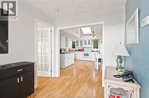 866 Point Pelee Drive Leamington ON N8H 3V4