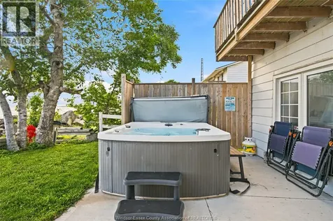 866 Point Pelee Drive Leamington ON N8H 3V4