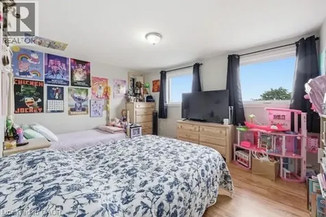 16 Harrison Avenue Hamilton ON L8H 2Z7