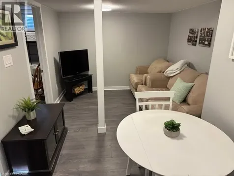 348 Springbrook Avenue Hamilton ON L9K 0K3