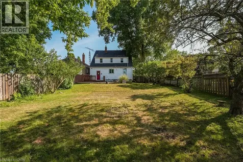 9 Arlington Avenue St. Catharines ON L2P 3A3