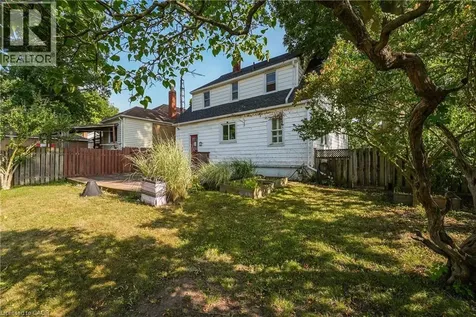 9 Arlington Avenue St. Catharines ON L2P 3A3