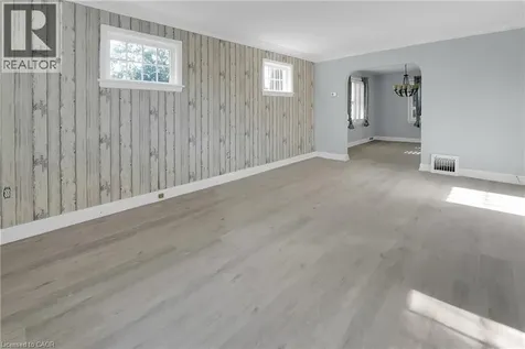 9 Arlington Avenue St. Catharines ON L2P 3A3