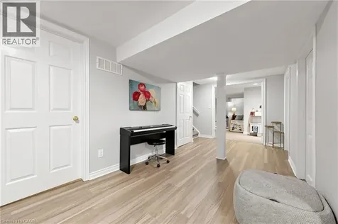286 Hamilton Drive Ancaster ON L9G 4W6