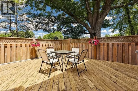 286 Hamilton Drive Ancaster ON L9G 4W6