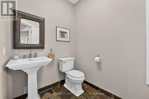 41 Cameron Drive Hamilton (ancaster) ON L9G 2L4