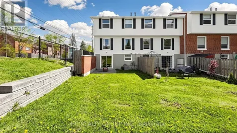 433 Keats Way Waterloo ON N2L 5S7