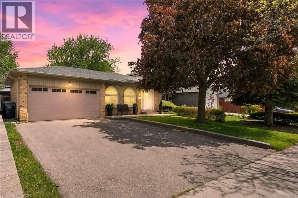 14 Massey Street Brampton ON L6S 2W1