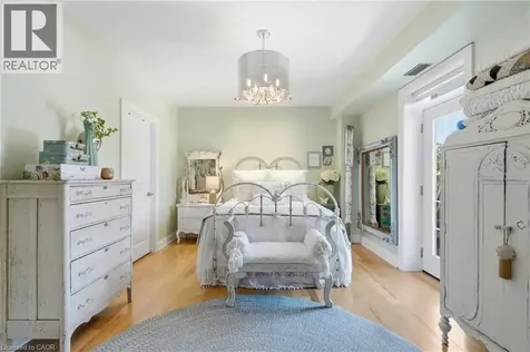 3710 Main Street Niagara Falls ON L2G 6B1