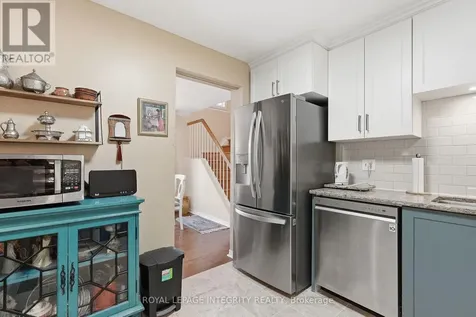 142 Gladecrest Court Ottawa ON K2H 9J8