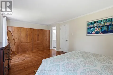 142 Gladecrest Court Ottawa ON K2H 9J8