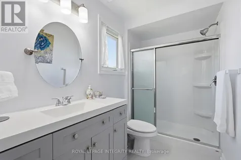 142 Gladecrest Court Ottawa ON K2H 9J8