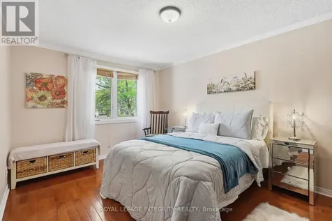 142 Gladecrest Court Ottawa ON K2H 9J8