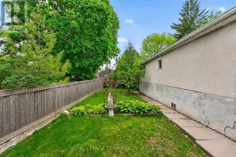 274 Breezehill Avenue South Ottawa ON K1Y 2J3