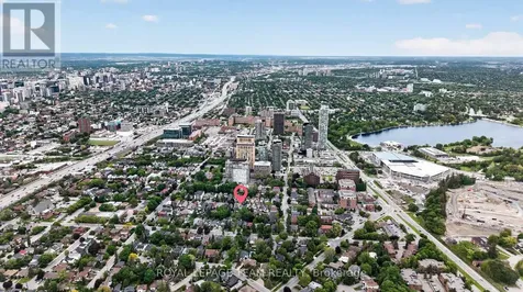 274 Breezehill Avenue South Ottawa ON K1Y 2J3