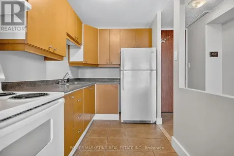2020 Jasmine Crescent Ottawa ON K1J 8K5