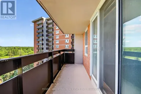 2020 Jasmine Crescent Ottawa ON K1J 8K5