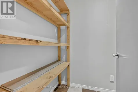 2020 Jasmine Crescent Ottawa ON K1J 8K5