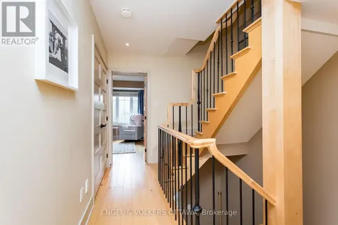 267 Kirchoffer Avenue Ottawa ON K2A 1Y1