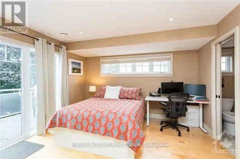 267 Kirchoffer Avenue Ottawa ON K2A 1Y1