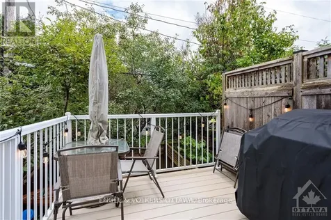 267 Kirchoffer Avenue Ottawa ON K2A 1Y1