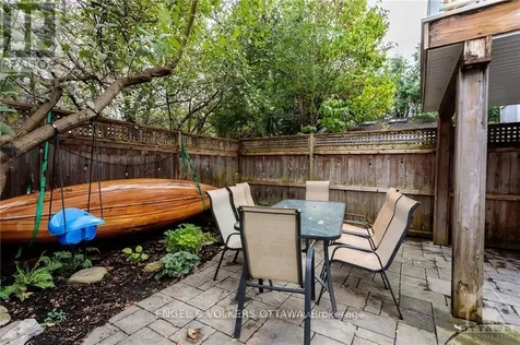 267 Kirchoffer Avenue Ottawa ON K2A 1Y1