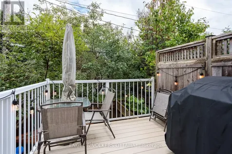 267 Kirchoffer Avenue Ottawa ON K2A 1Y1