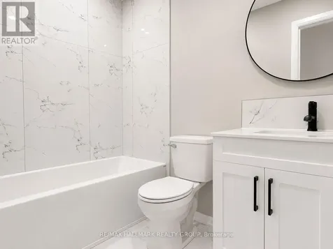 131 Camelia Avenue Ottawa ON K1K 2X5