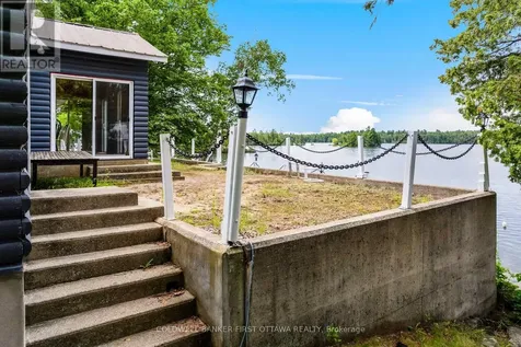 411 Pickerel Bay Road Lanark Highlands ON K0A 3L0