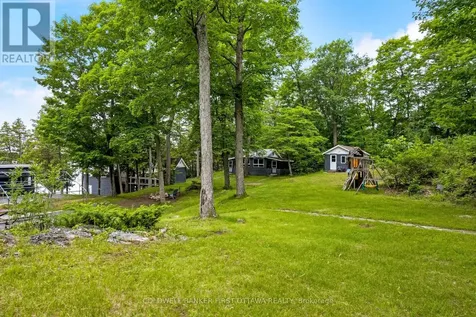 411 Pickerel Bay Road Lanark Highlands ON K0A 3L0