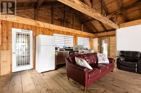 411 Pickerel Bay Road Lanark Highlands ON K0A 3L0