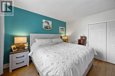 49 Maple Row Essex ON N8M 2T8