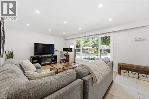 312 Upper Paradise Road Hamilton ON L9C 5C4