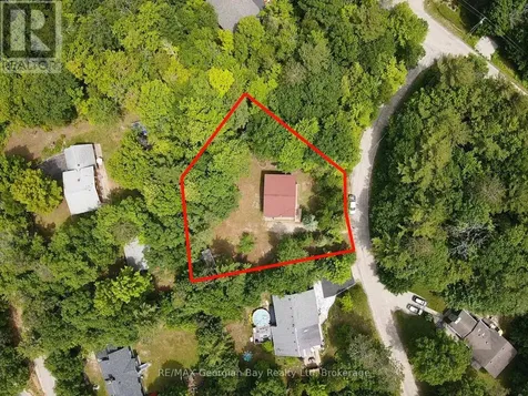 6 Brunelle Road Tiny ON L9M 0J2