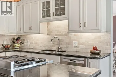 356 Shoreacres Road Burlington ON L7L 2H5