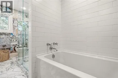 356 Shoreacres Road Burlington ON L7L 2H5